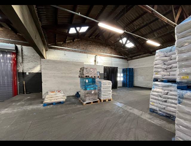 1,558.50M² WAREHOUSE TO LET IN EPPING INDUSTRIAL